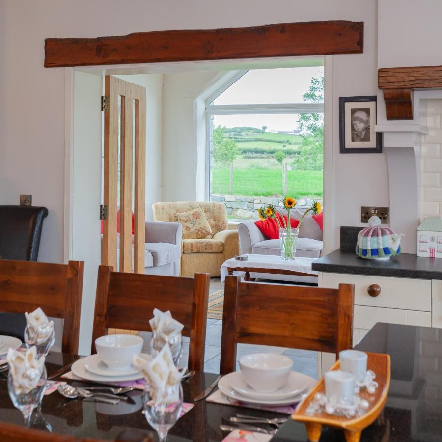 Beautiful Mountain Views & Private Hot Tub Villa Kilcoo Екстериор снимка