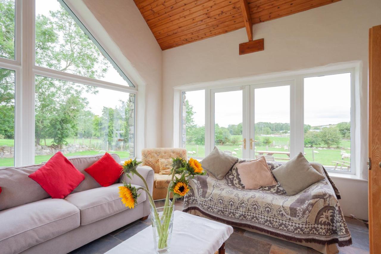 Beautiful Mountain Views & Private Hot Tub Villa Kilcoo Екстериор снимка